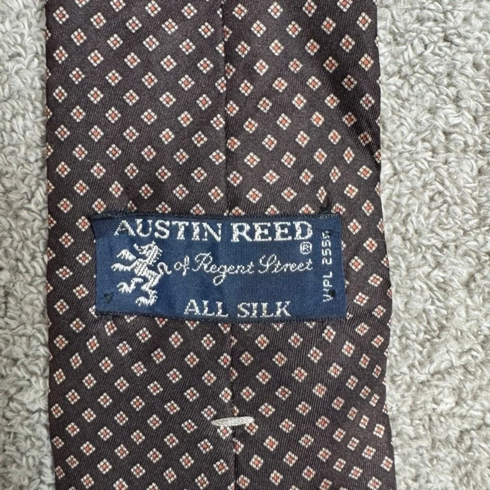 Austin Reed Regent Street Mens Silk Tie Brown Geometric Diamond Pattern VPL 2555
